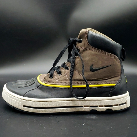 nike acg boots size 7